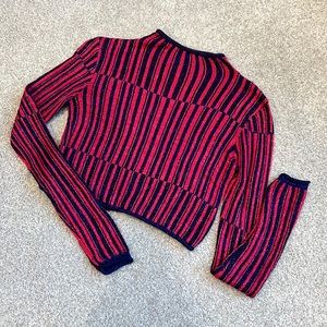Red & Blue Cropped Longsleeve Sweater